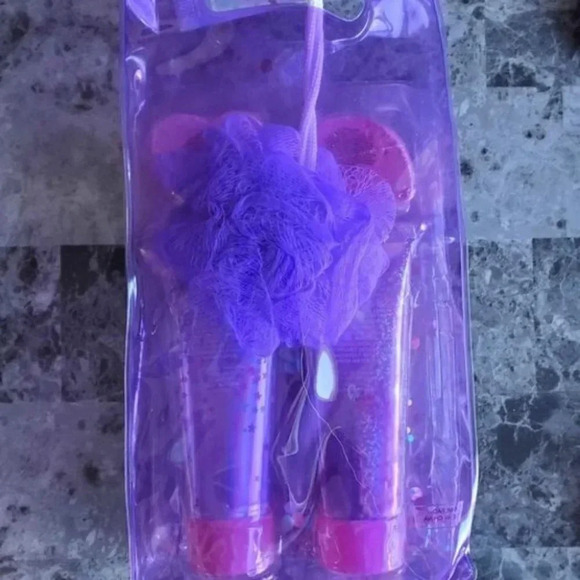 Rainbow Vibes Gift Set 2 - Picture 2 of 6